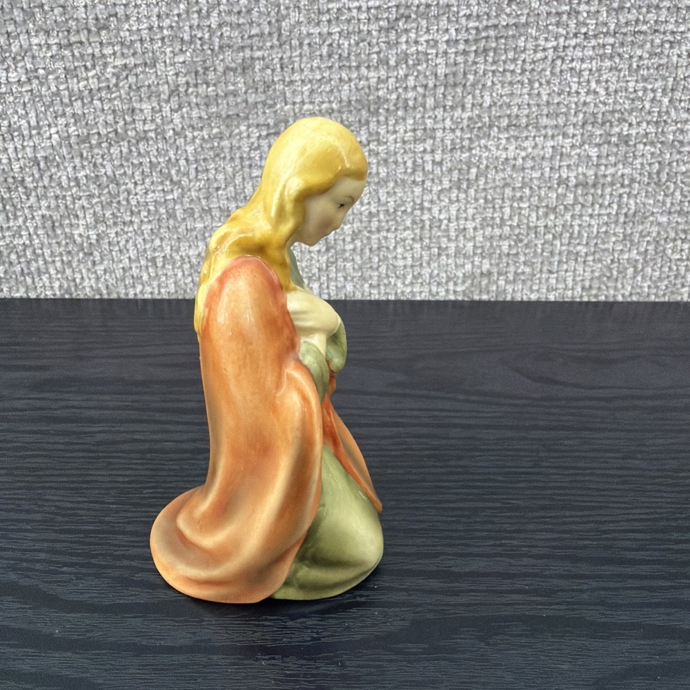Virgin Mary Goebel Vintage Christmas Nativity Figurine‎ HX82/A TMK-1 TMK-2 Bee